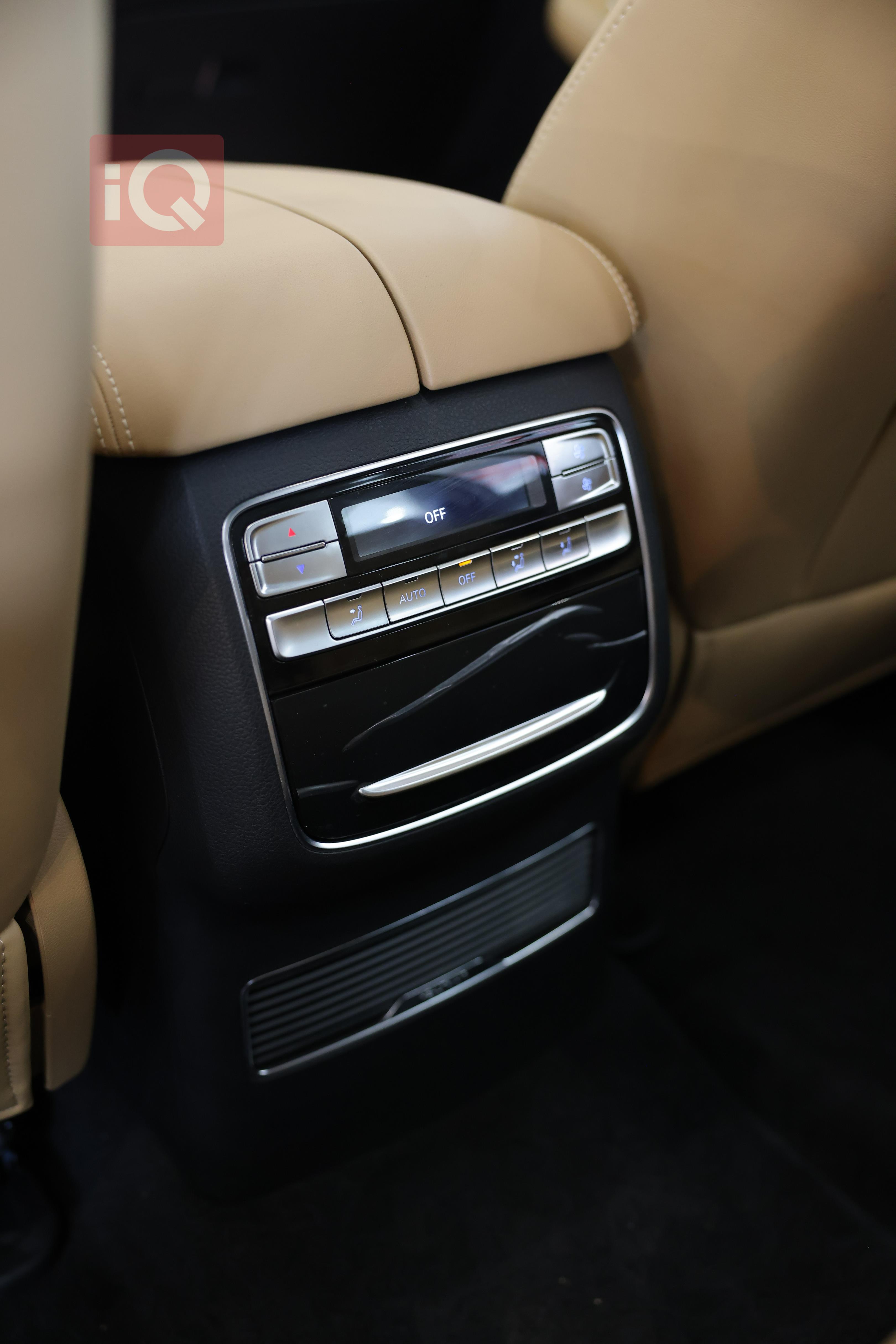 https://cdn.iqcars.ioimg-12.JPG